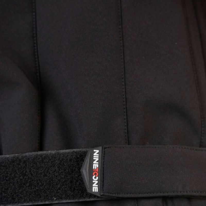 R00086755-M-campera-nto-softshell-racer-3-negra--rojo-m-detalle-1